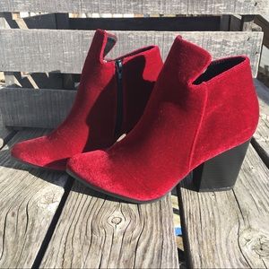- X2B Wine Velvet Notched Ankle Booties SZ 7.5! NEW!